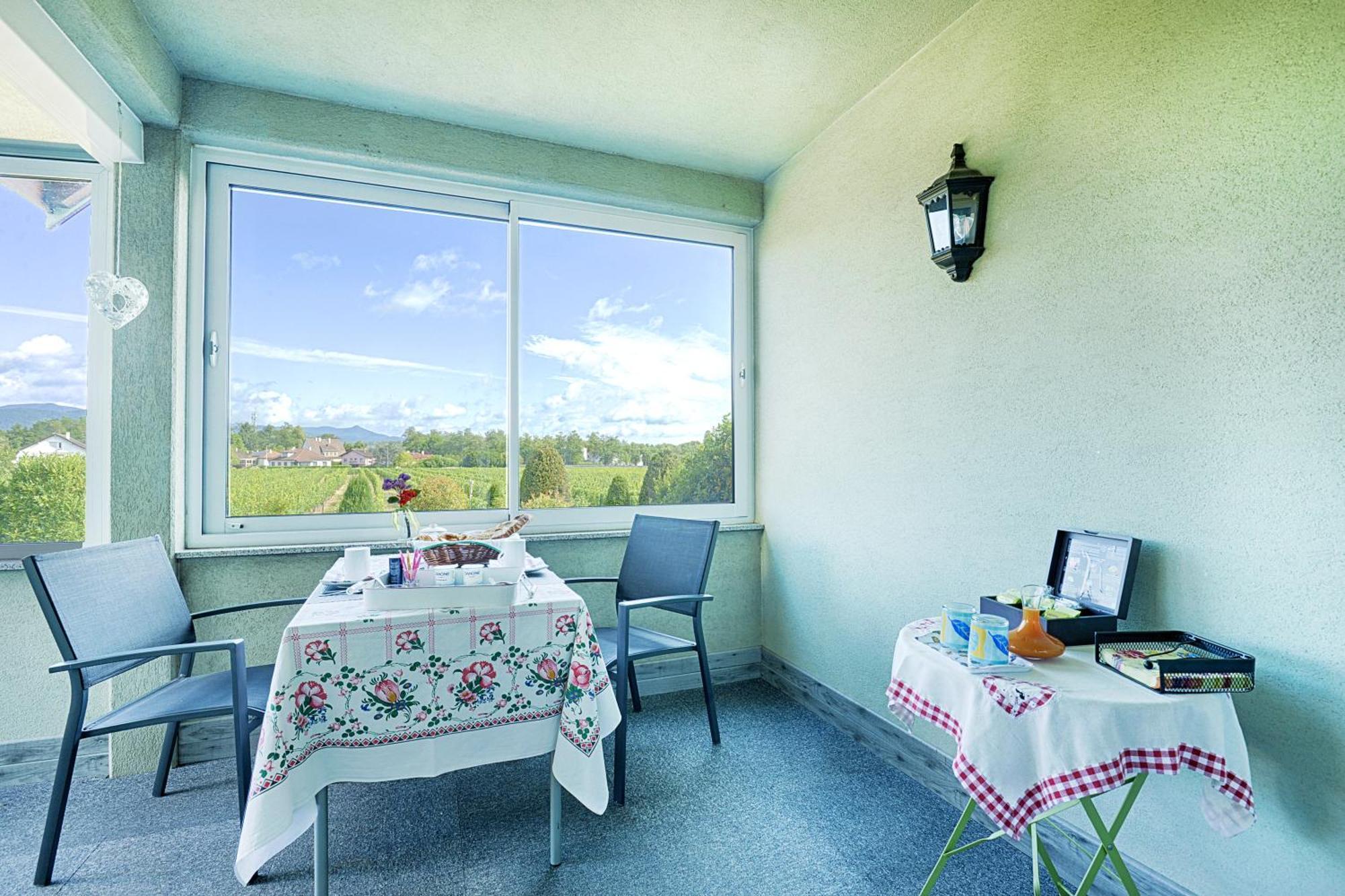インガースハイム Aux Pieds Des Vignes Bed & Breakfast エクステリア 写真
